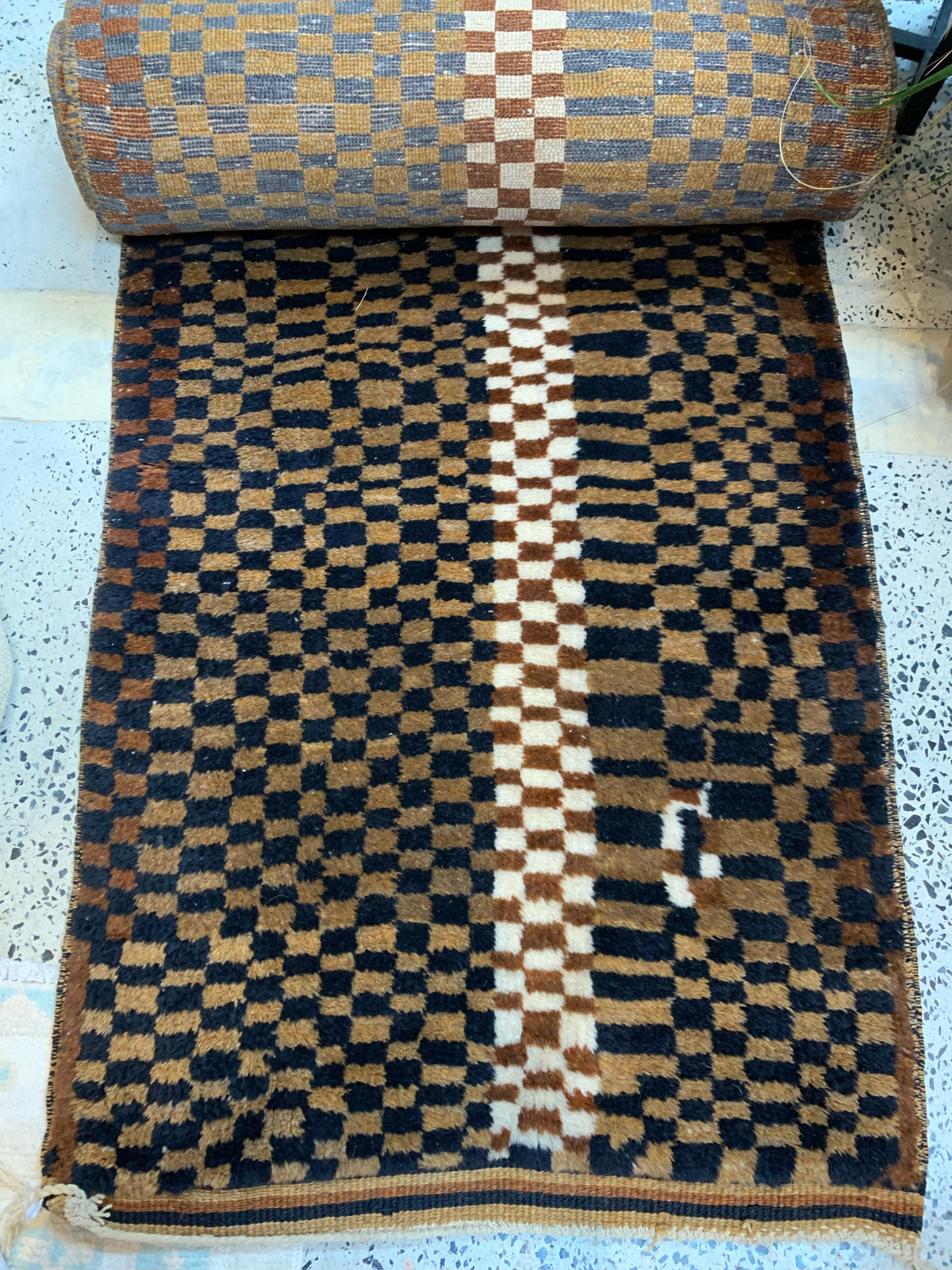 Checker Moroccan Berber 420 x 100