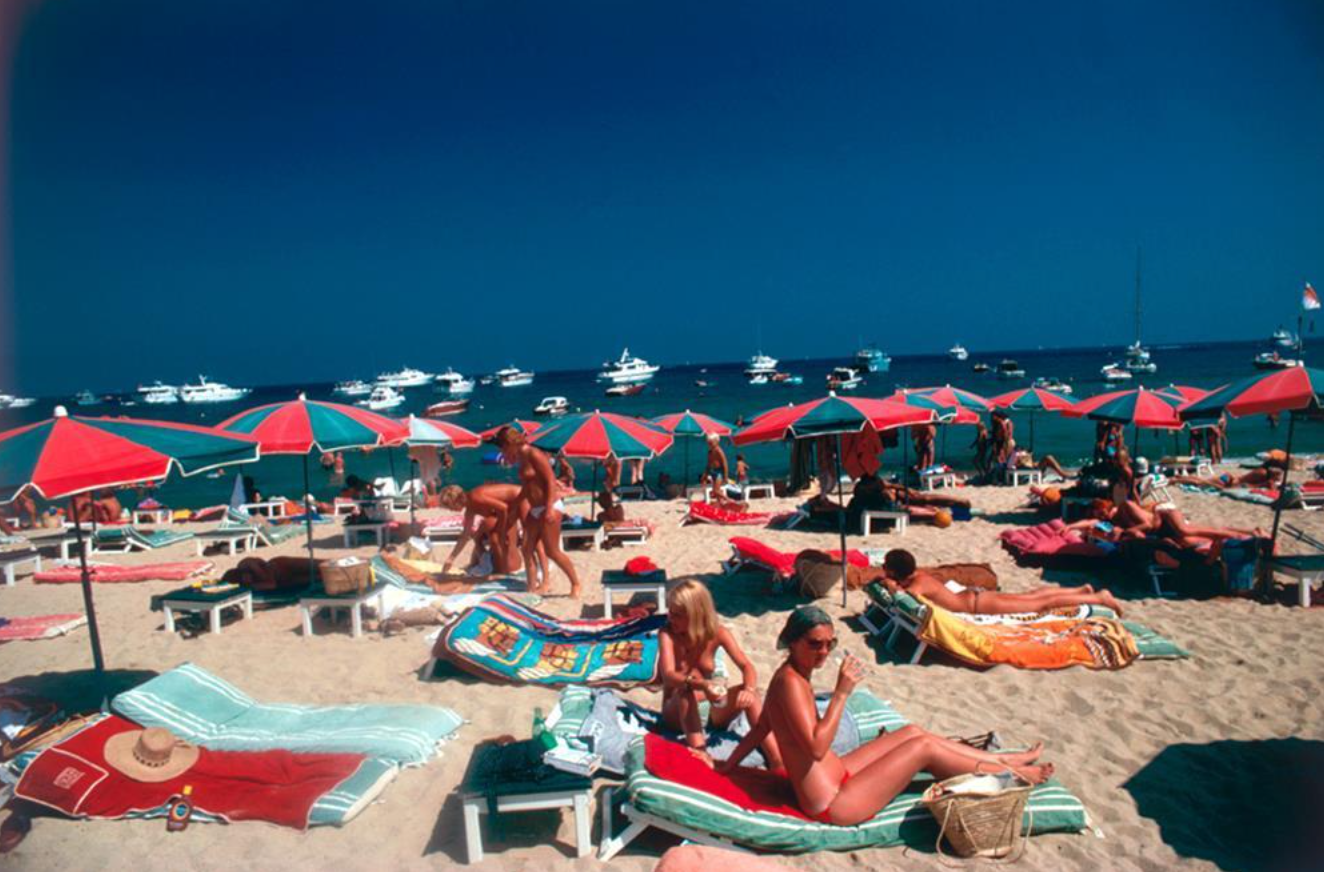 Beach At St. Tropez Print by Slim Aarons