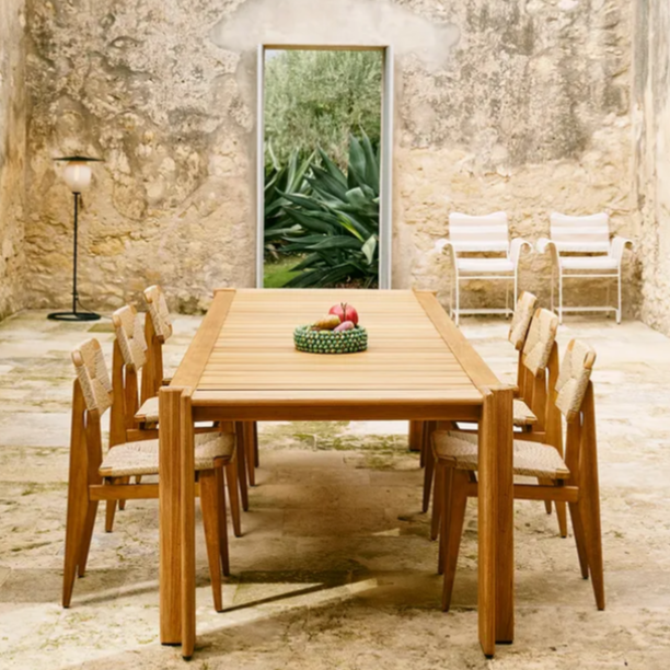 Atmosfera Dining Table